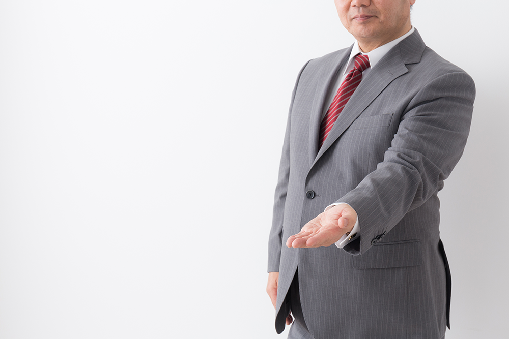 遺留分を請求する男性